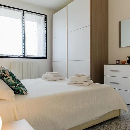 Perla Апартаменты Дезенцано-дель-Гарда